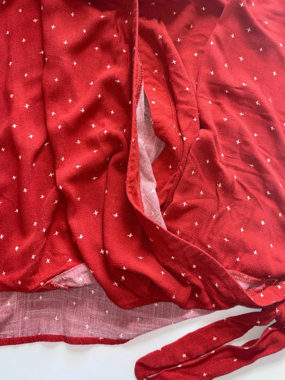 UNIVERSAL THREAD TOPS - Picture 8 of 10